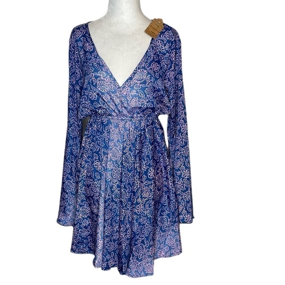 Artisan Bohemian Purple Floral bell sleeve high waisted Mini Dress size M/L, NWT - Picture 2 of 10